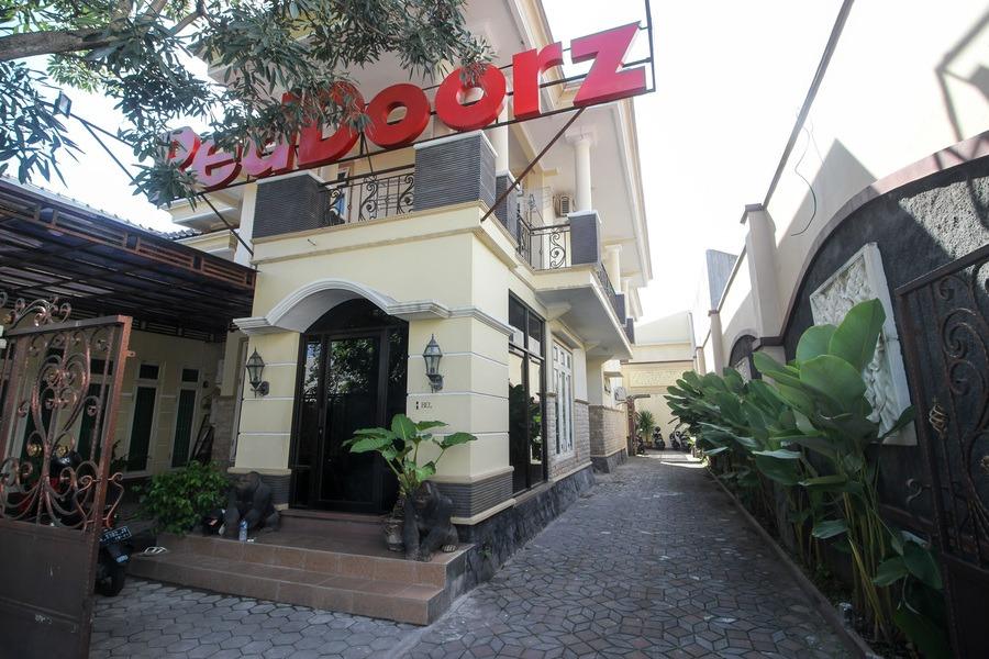 Reddoorz Plus Near Stie Ykpn Maguwo Exterior photo