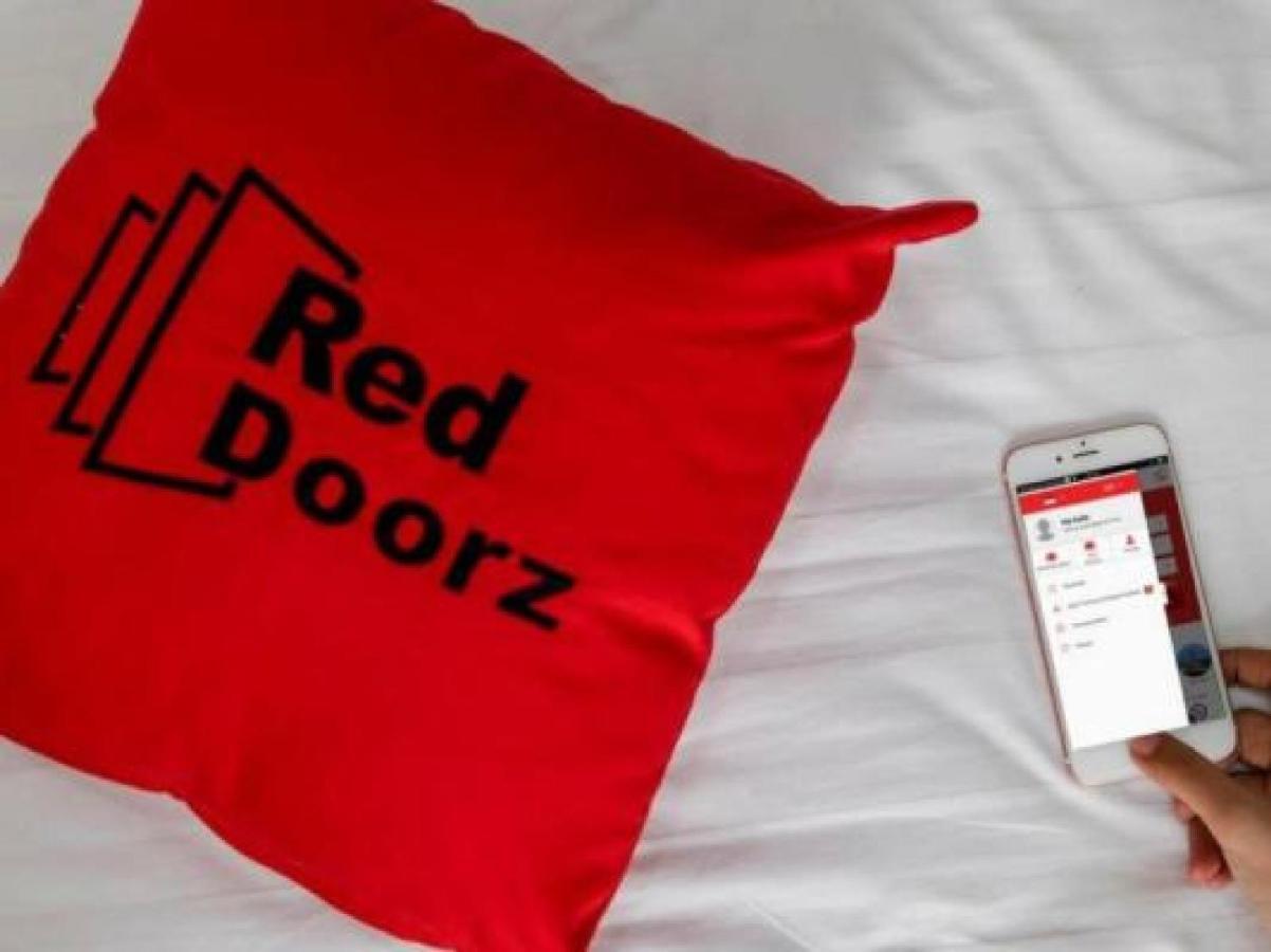 Reddoorz Plus Near Stie Ykpn Maguwo Exterior photo